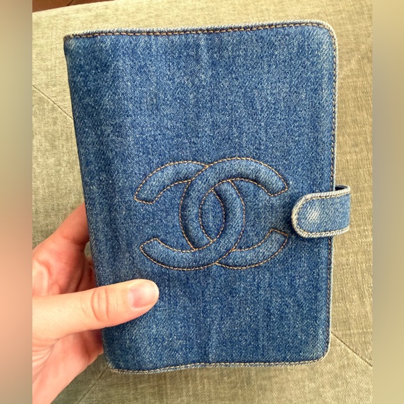 CHANEL Accessories - CHANEL 1997 Denim CC Logo Agenda Cover MM
